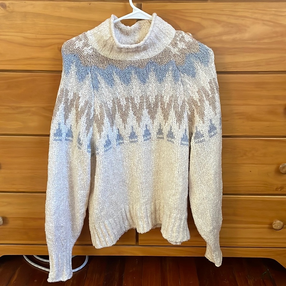 American eagle turtle neck size small